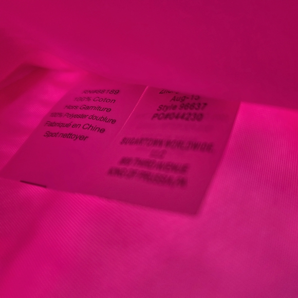 Lilly Pulitzer Seaspray Pouch. Colorful Seashell Clutch Style # 96637 - Picture 7 of 7